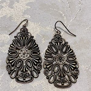 Vintage antique silver earrings. Approximately 1-2 inches.